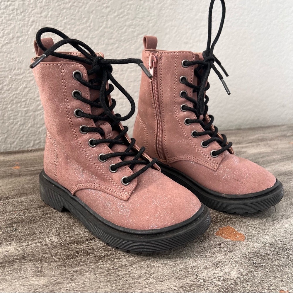 Celia pink combat boots with black laces and sole girls size 11
